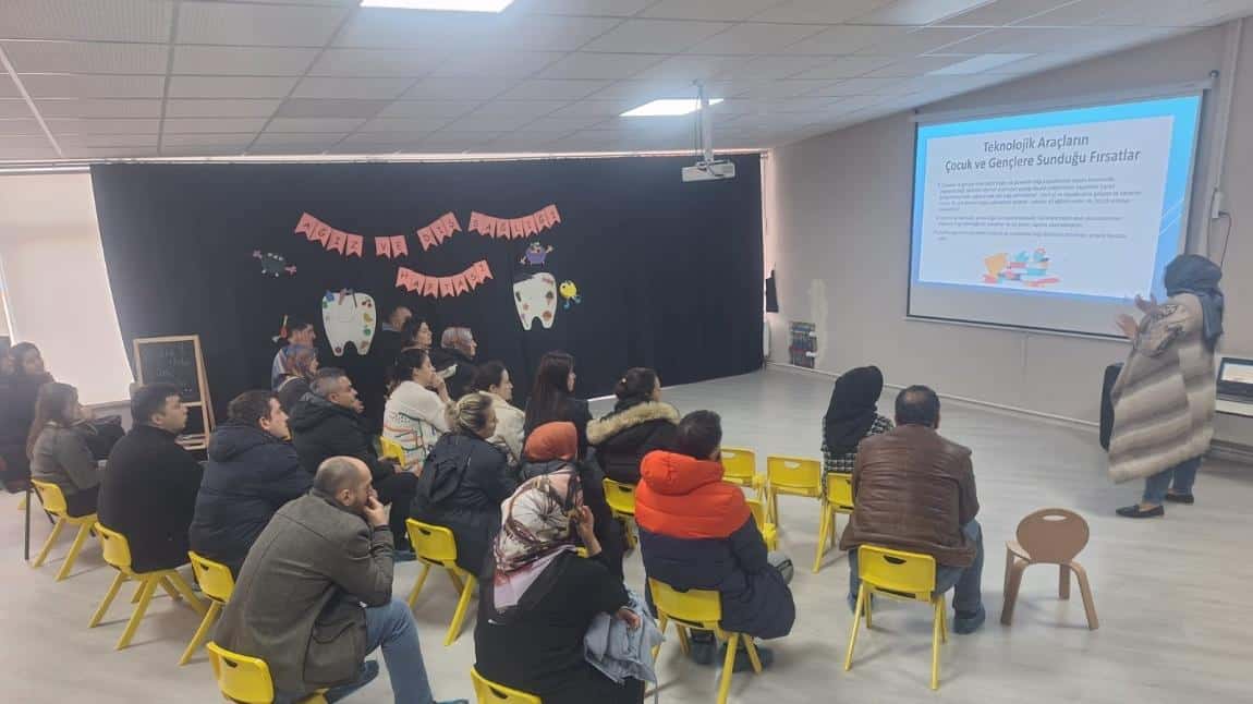 BİLİNÇLİ TEKNOLOJİ KULLANIMI